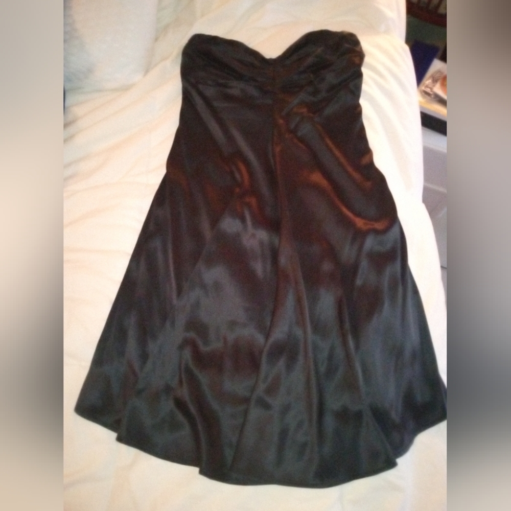 Gorgeous formal dress. Seriously. It's gorgeous - Picture 2 of 9